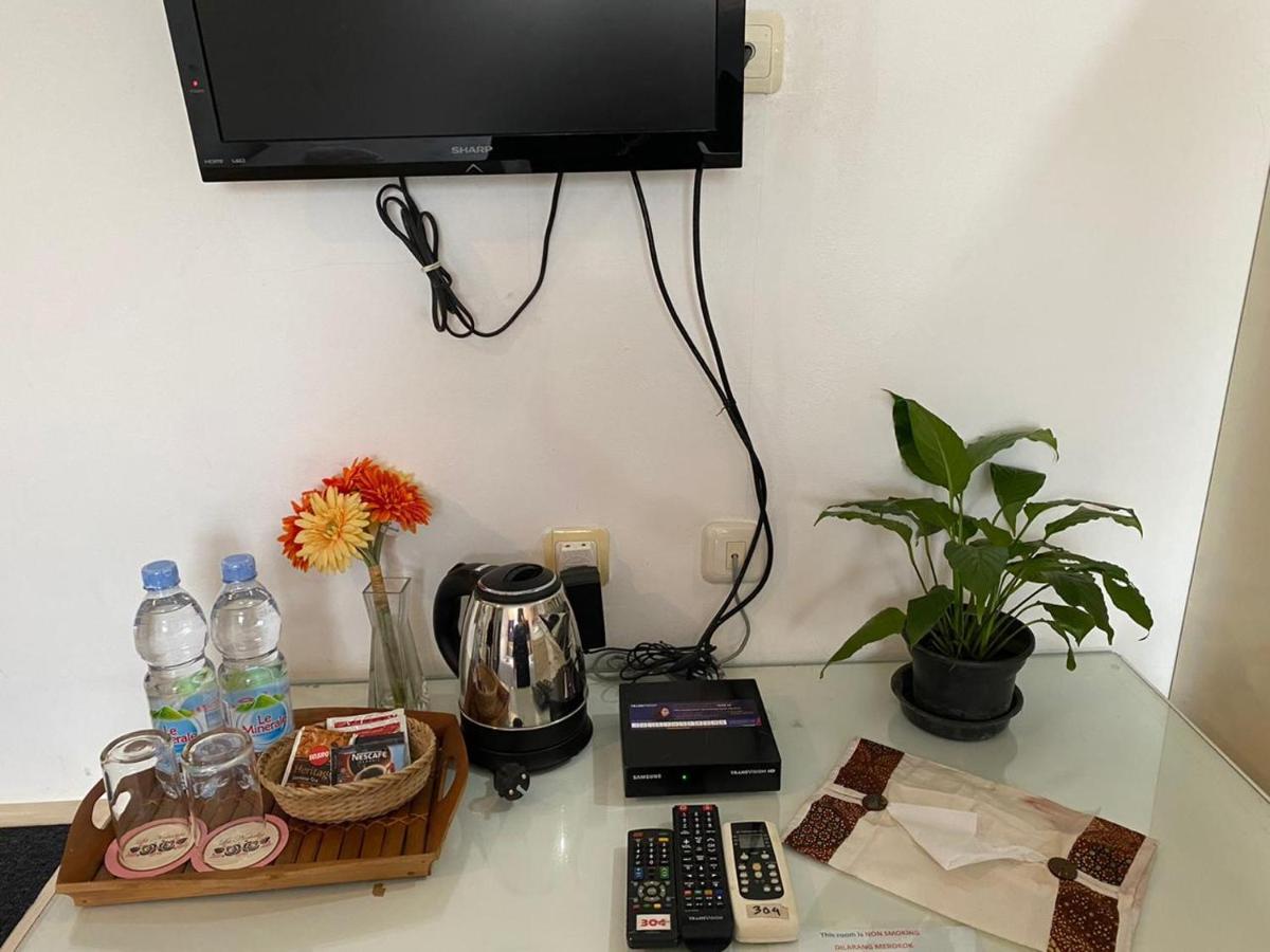 La Nostalgie Boutique Guest House Bandung Esterno foto