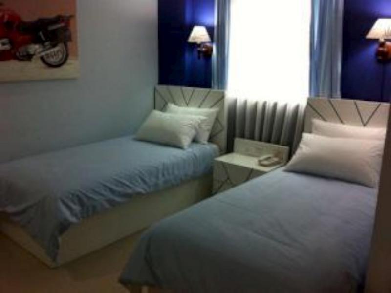 La Nostalgie Boutique Guest House Bandung Esterno foto